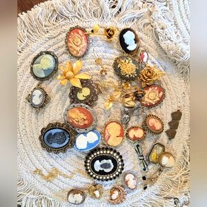 EUC Vintage Cameos And Pins